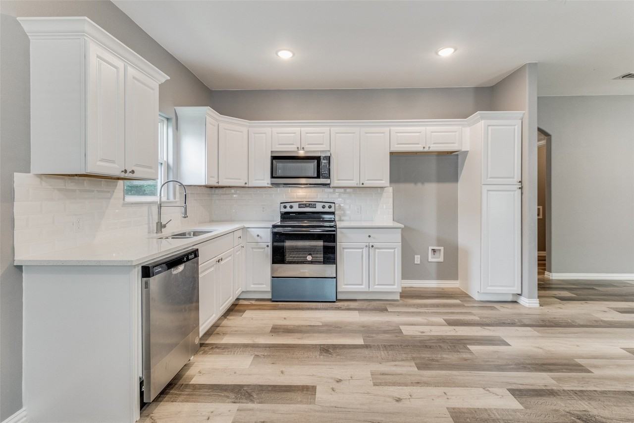 2017 S Montgomery St - Photo 5 of 18