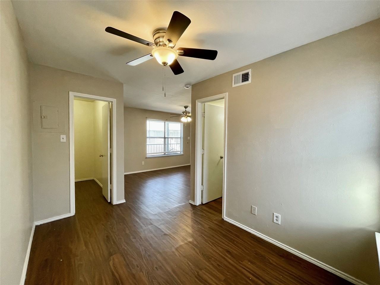 2526 W Prairie St #203 - Photo 6 of 10
