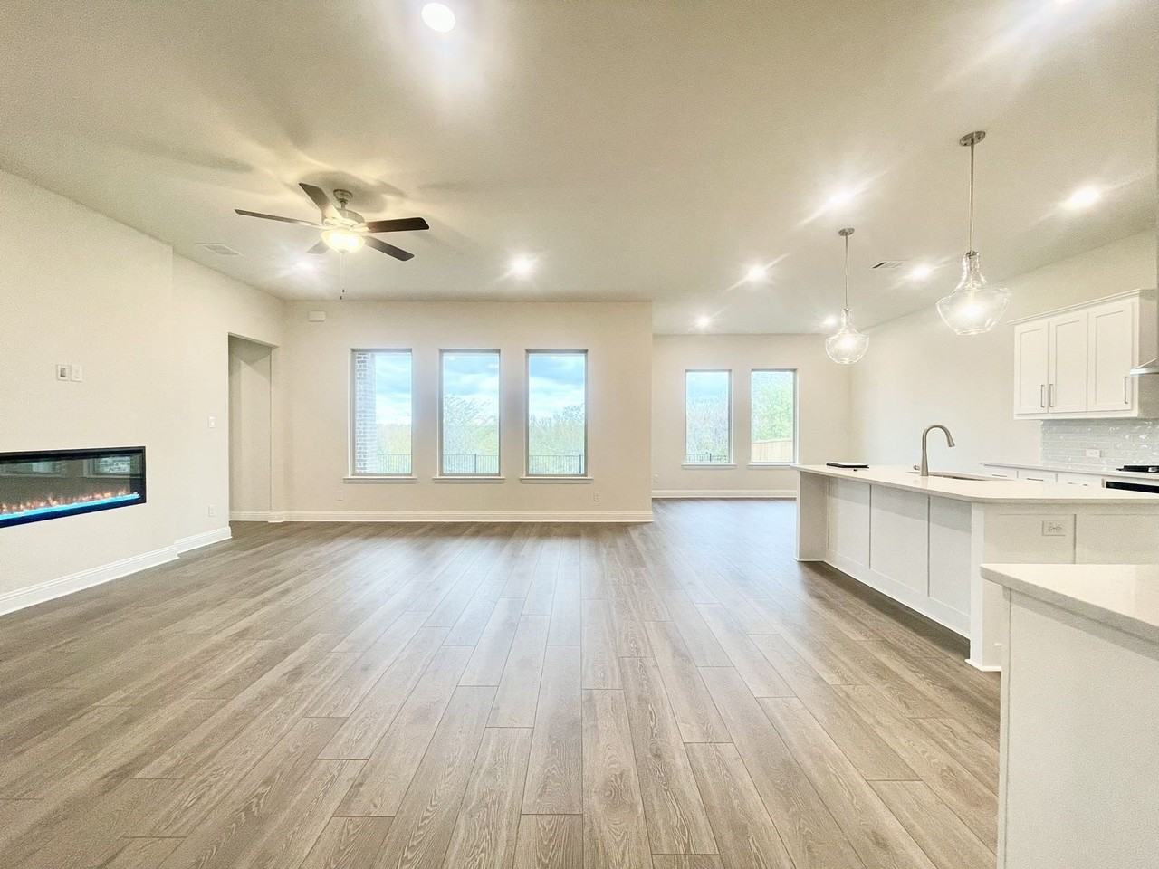 1632 Estivella Dr - Photo 2 of 32
