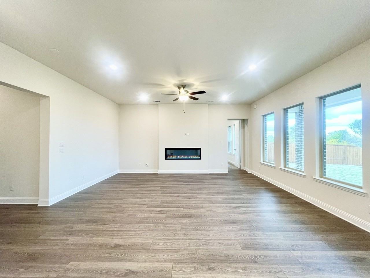 1632 Estivella Dr - Photo 6 of 32