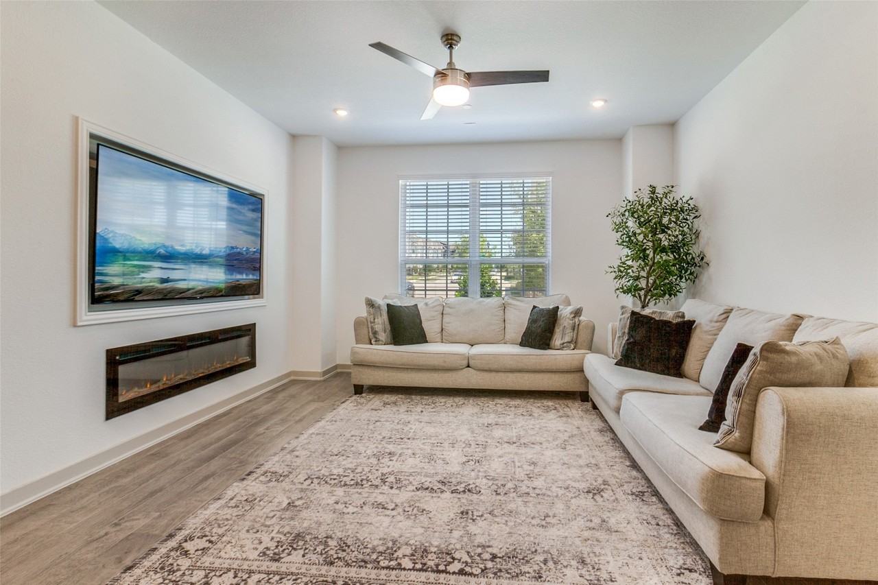 1648 Jude Dr - Photo 2 of 12