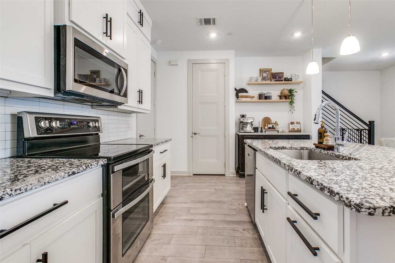 1648 Jude Dr - Photo 4 of 12