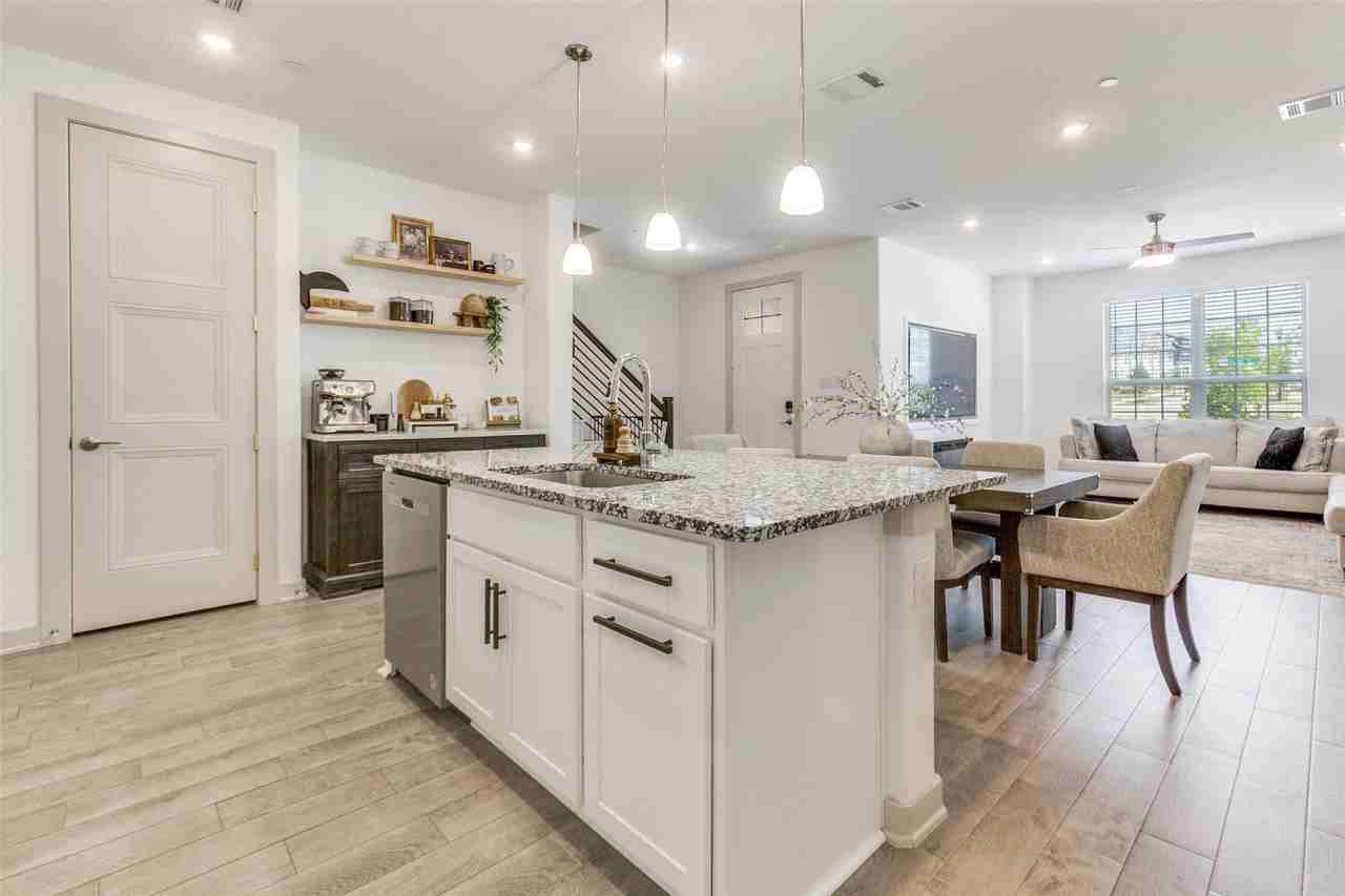 1648 Jude Dr - Photo 5 of 12