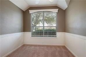 4249 Pinewood Dr - Photo 4 of 11