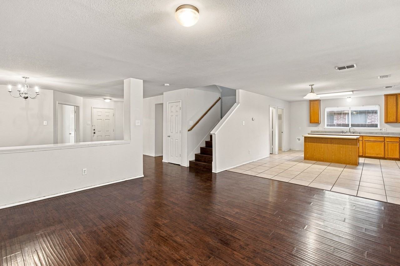 5905 Calloway Dr - Photo 3 of 25