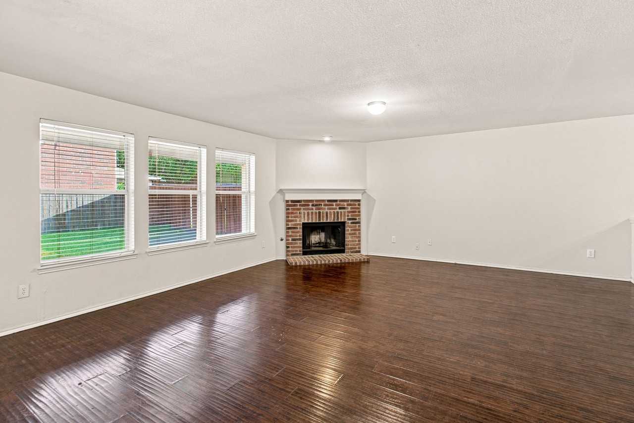5905 Calloway Dr - Photo 4 of 25