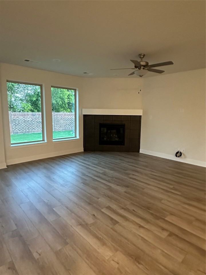 205 Texas Red Ln - Photo 4 of 20