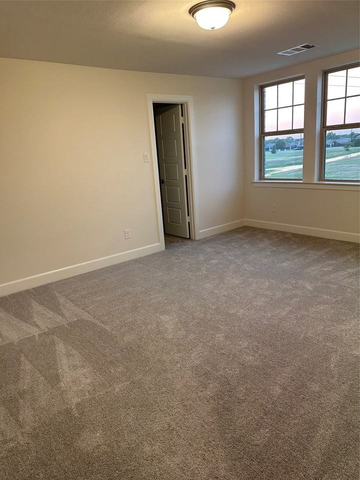 205 Texas Red Ln - Photo 7 of 20