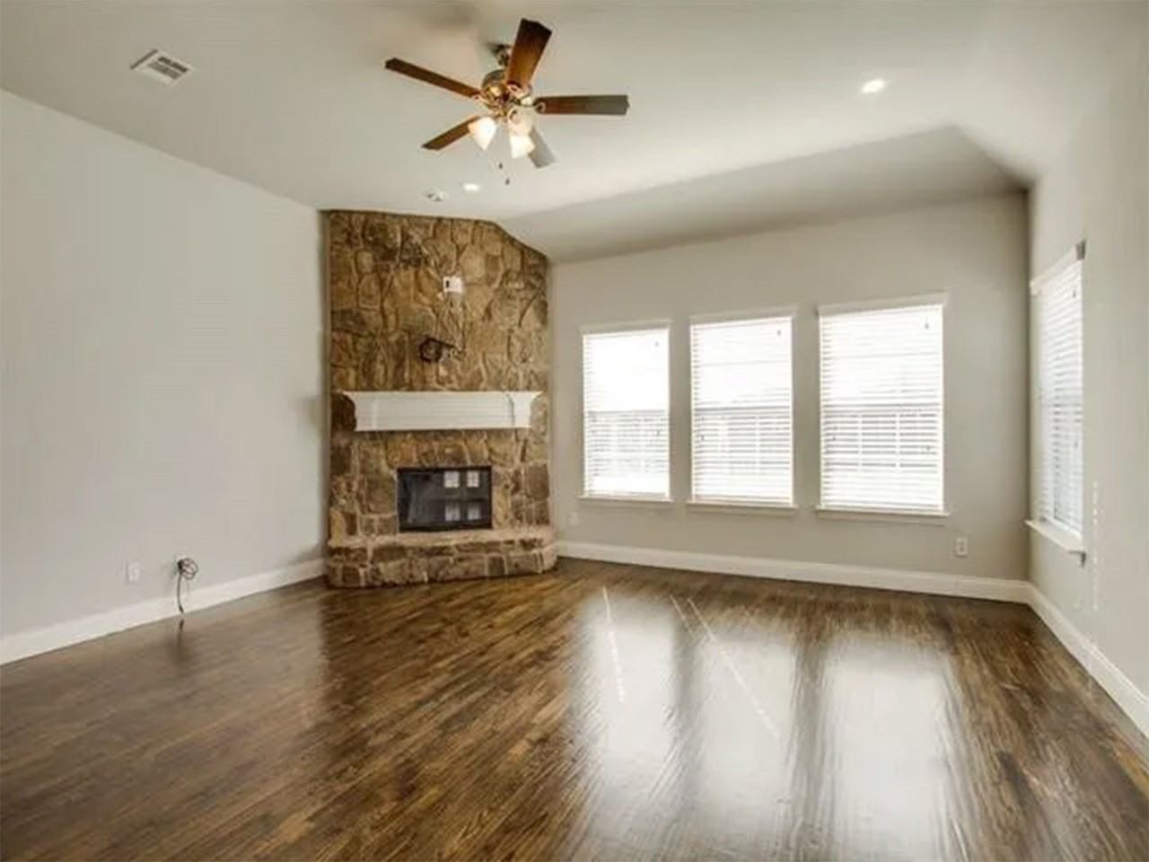 13485 Grayhawk Blvd - Photo 4 of 19