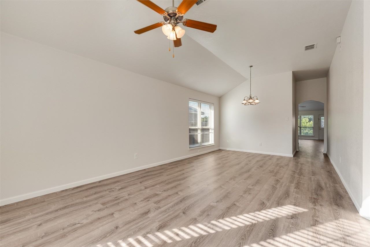 7437 Diamond Springs Trl - Photo 5 of 18