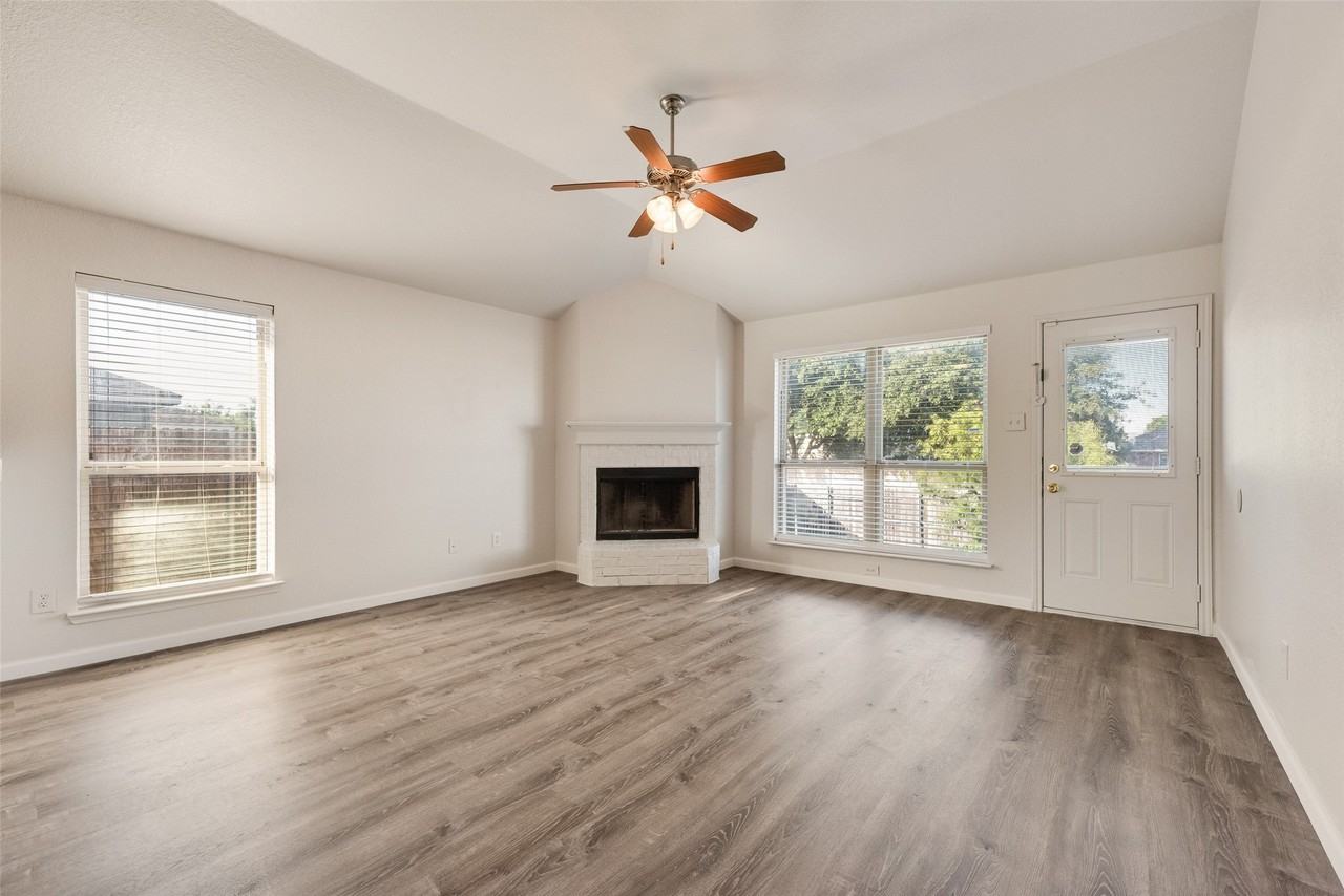 7437 Diamond Springs Trl - Photo 7 of 18