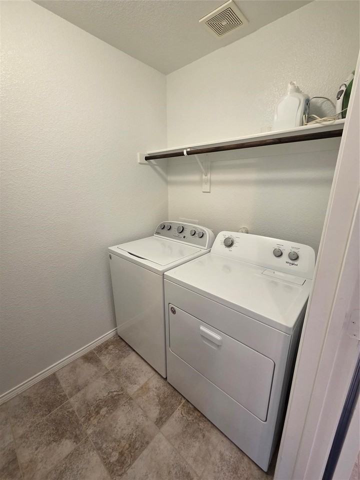 7504 Boat Wind Rd - Photo 7 of 17