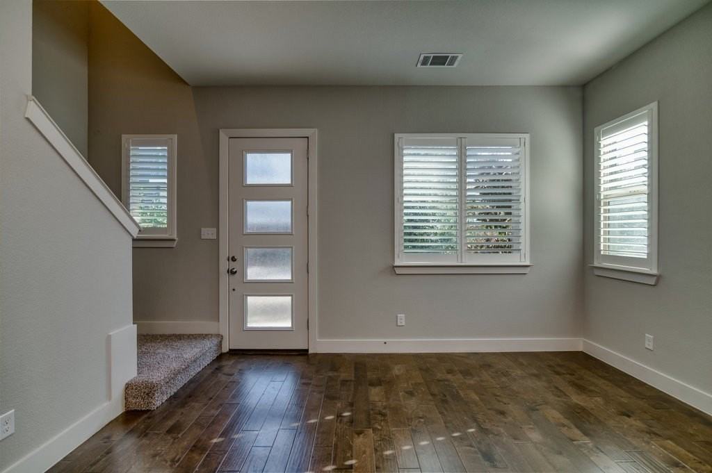218 Wimberly St - Photo 4 of 23