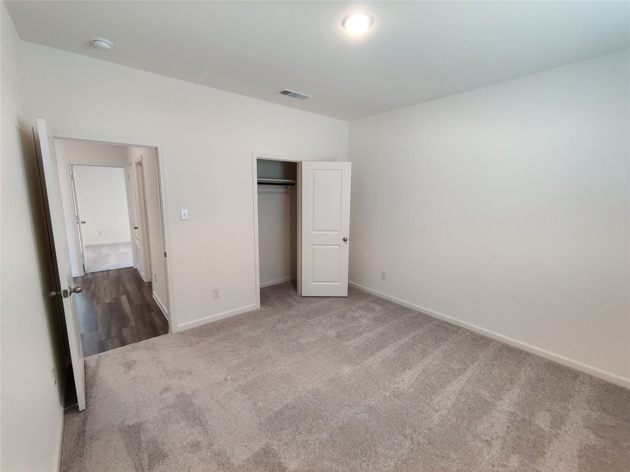 10356 Holycross Ln - Photo 6 of 32