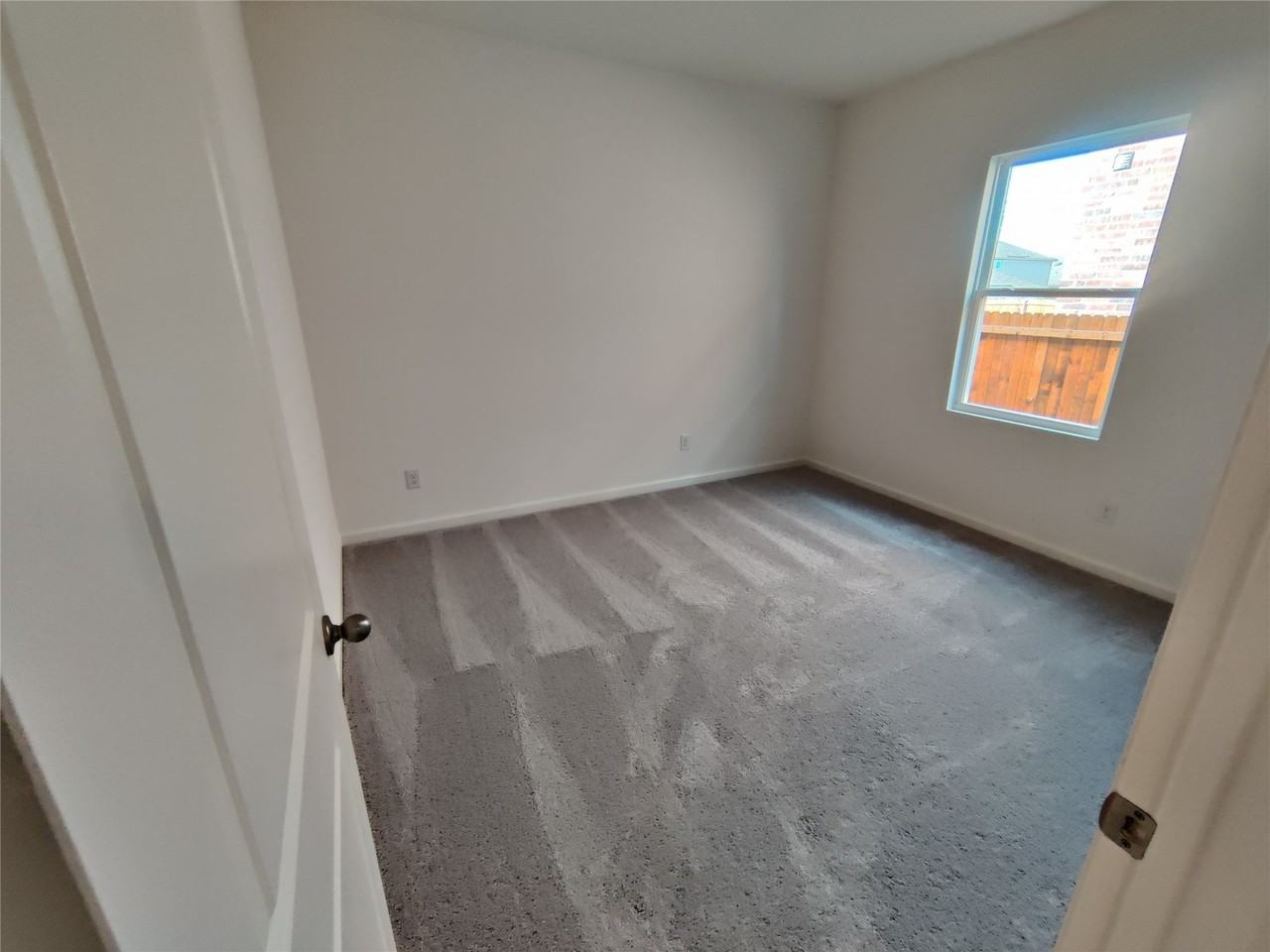 10356 Holycross Ln - Photo 7 of 32