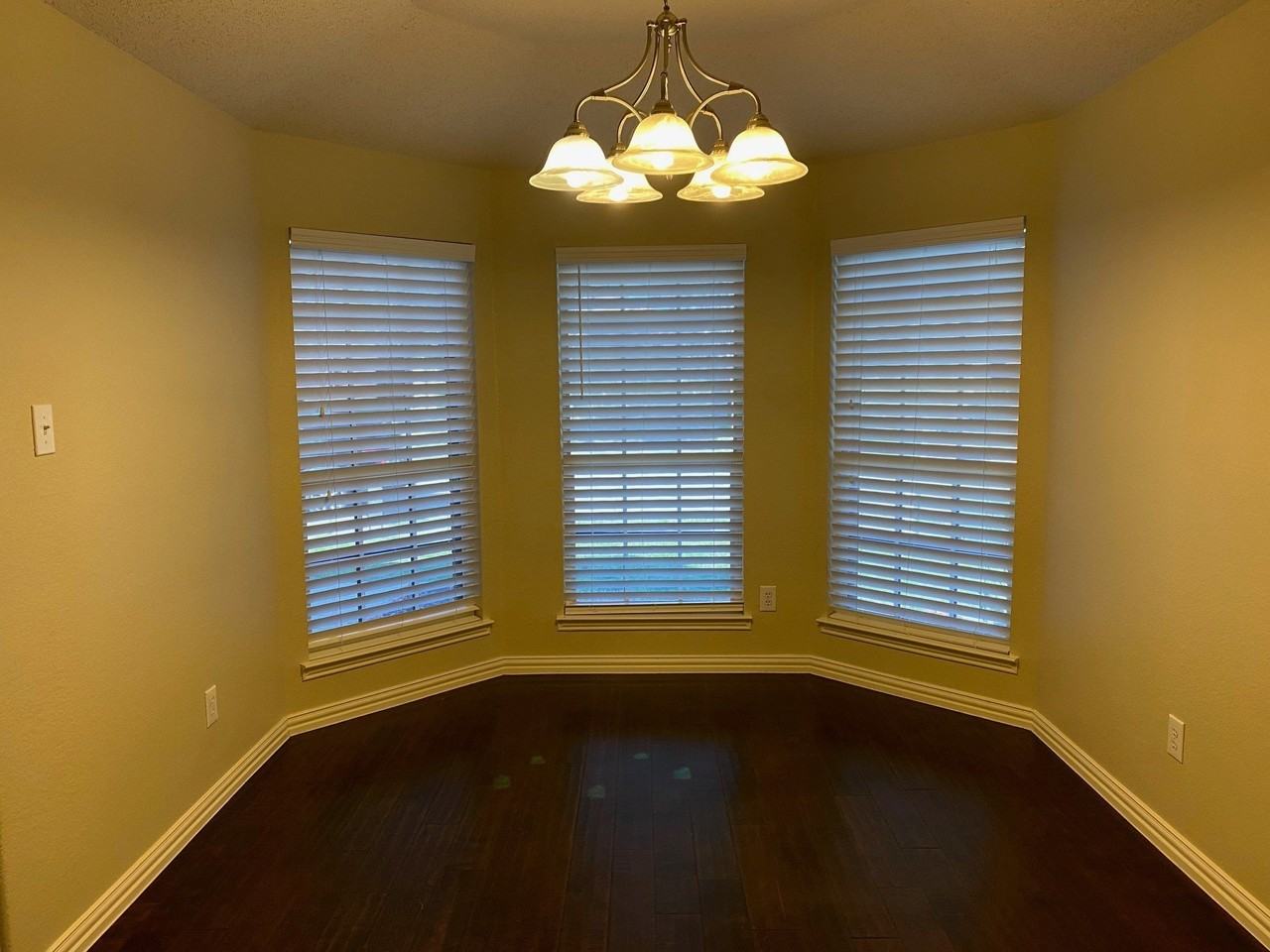 9909 Carter Dr - Photo 6 of 38
