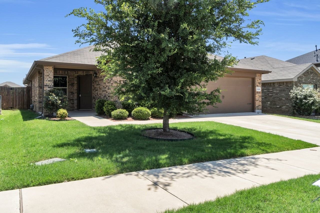 6309 Seagull Ln - Photo 3 of 30