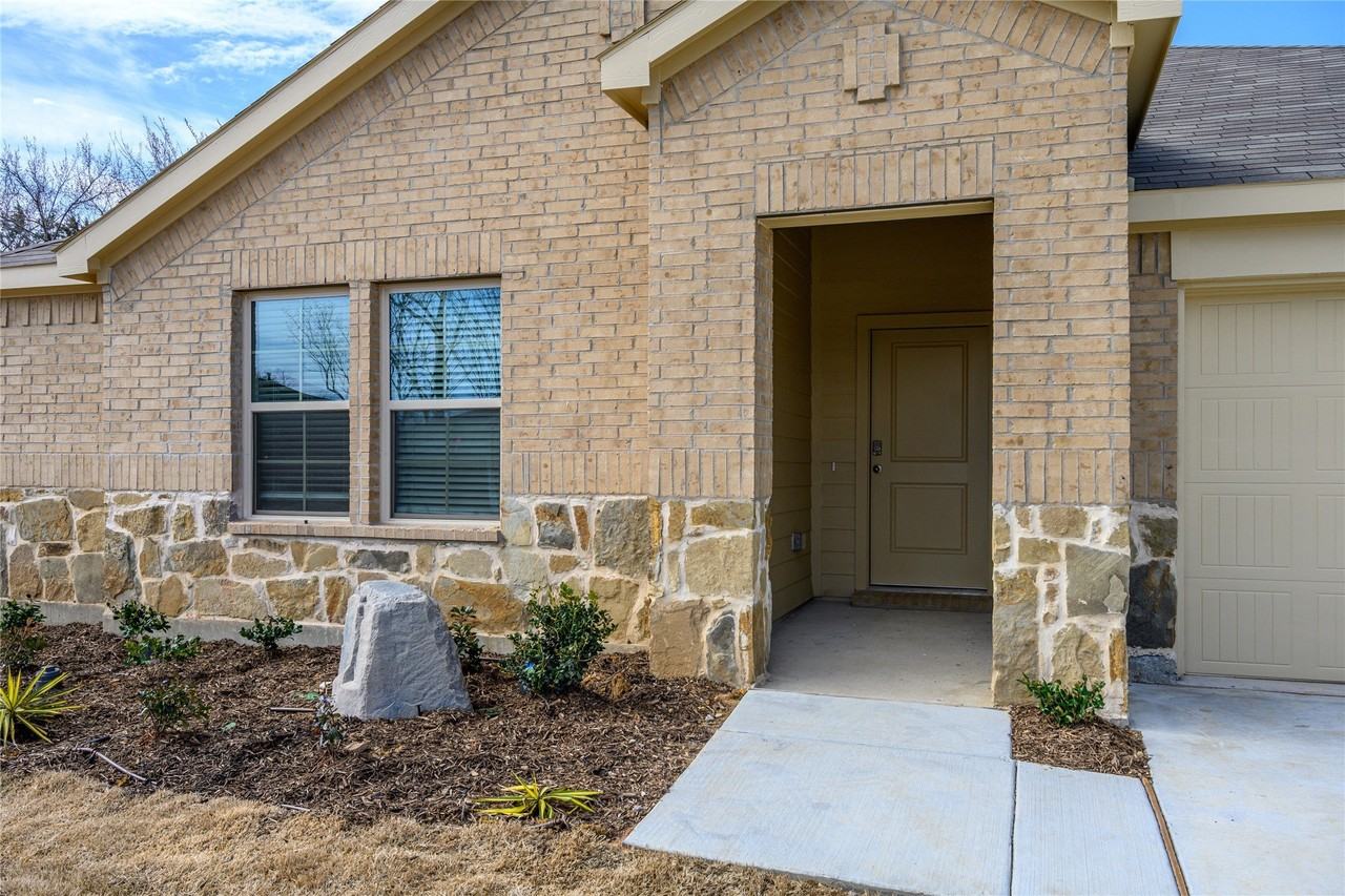 2306 San Jacinto Way - Photo 4 of 26