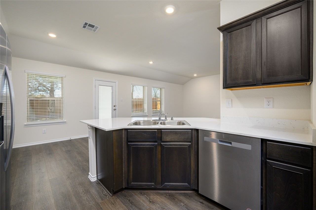2306 San Jacinto Way - Photo 5 of 26