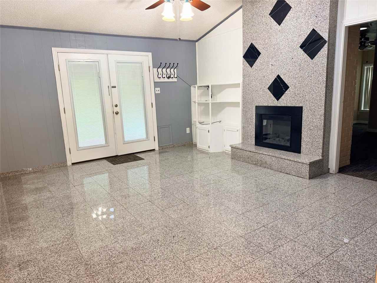 1226 Linkwood Ln - Photo 2 of 13