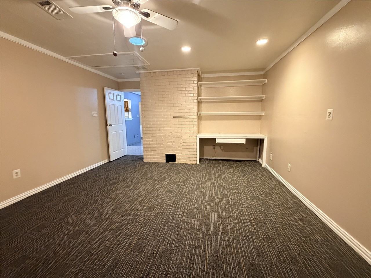 1226 Linkwood Ln - Photo 6 of 13