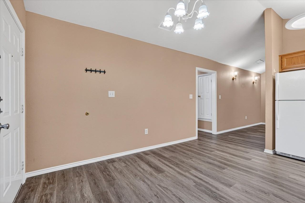 3132 Cedar Hill St - Photo 7 of 24