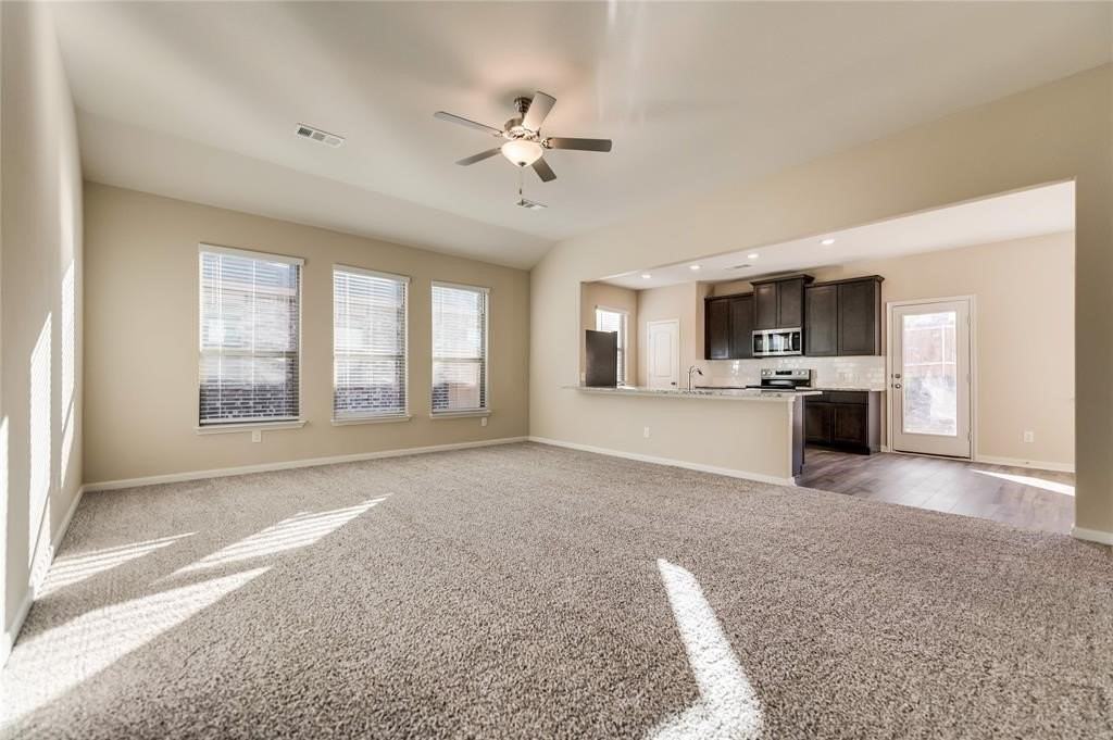 Lakeridge Dr - Photo 4 of 24