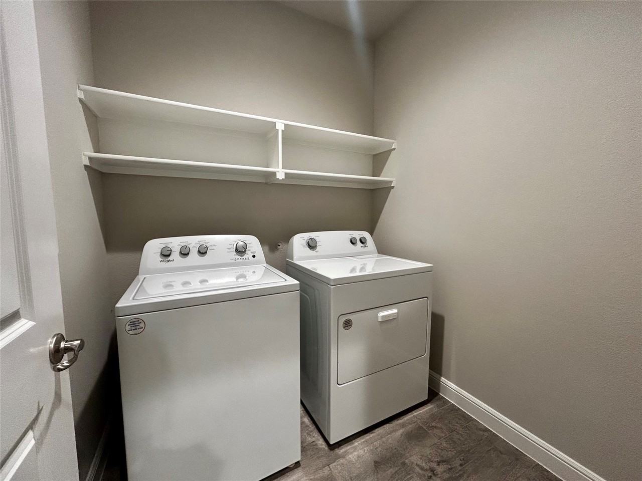 16028 Bronte Ln - Photo 5 of 31