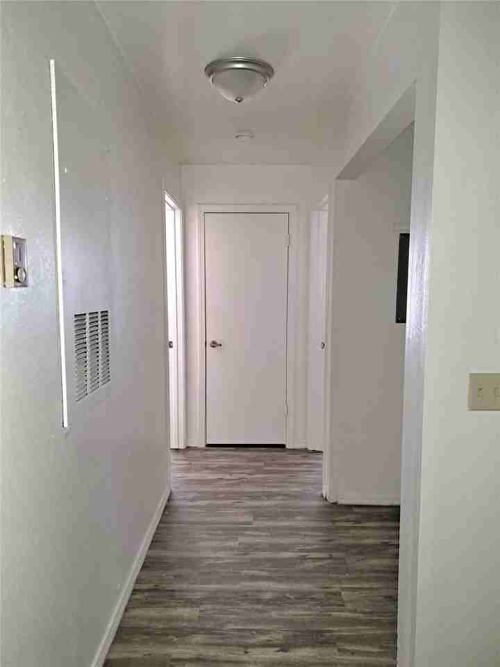 1304 Halsell St #111 - Photo 7 of 8