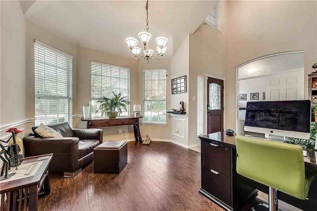 4417 Scenic Dr - Photo 5 of 18