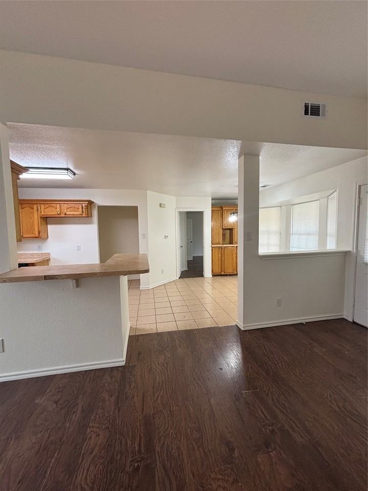 2615 Ennis Ave - Photo 6 of 6
