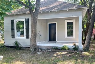 1020 N Clinton St - Photo 1 of 1