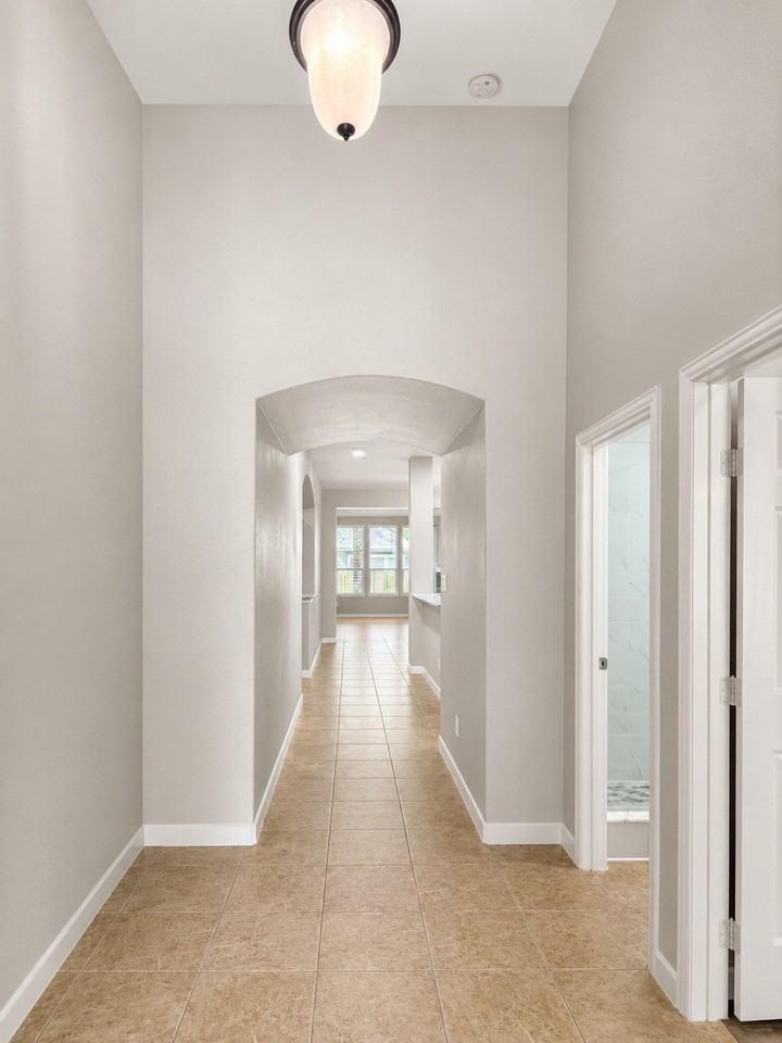 1501 Toucan Dr - Photo 4 of 29