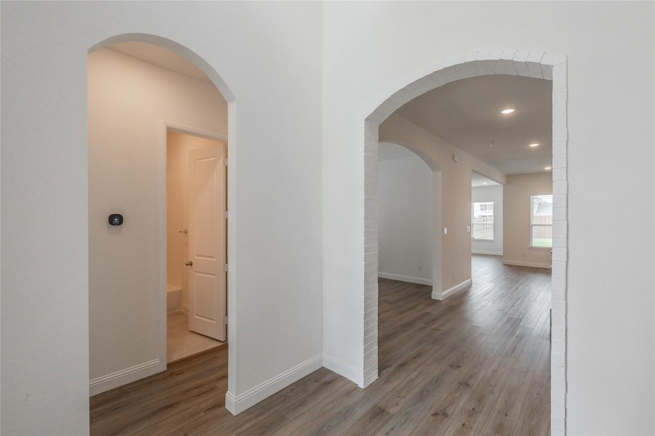 105 Observation Dr W - Photo 2 of 29