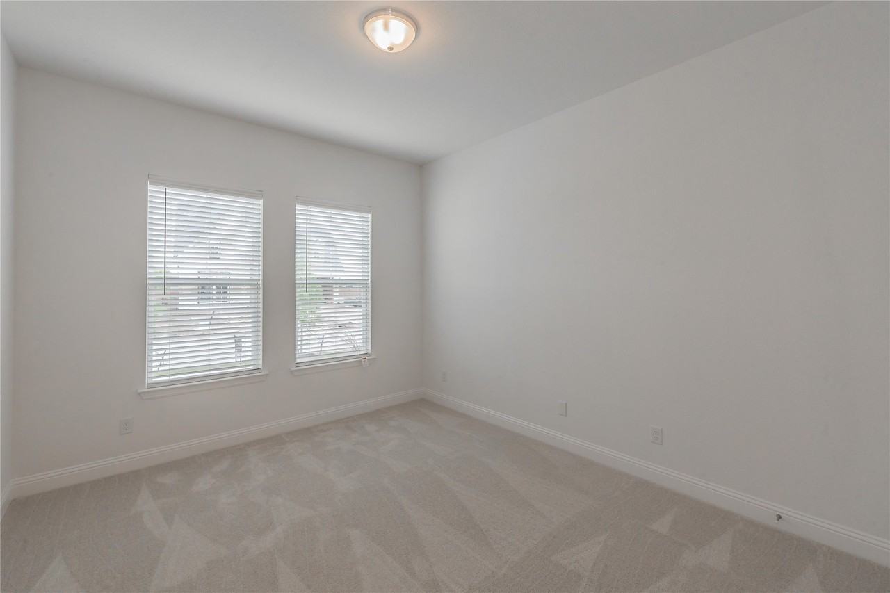 105 Observation Dr W - Photo 3 of 29