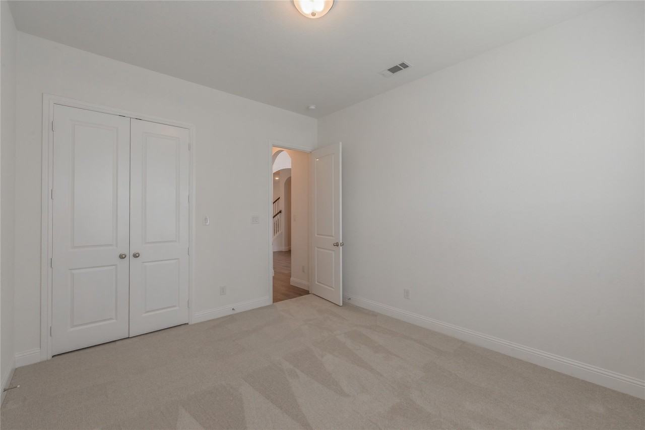 105 Observation Dr W - Photo 4 of 29
