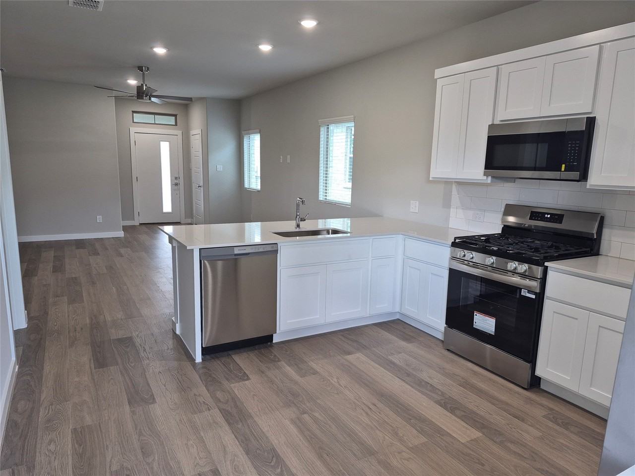 872 Sunflower Rd - Photo 3 of 12