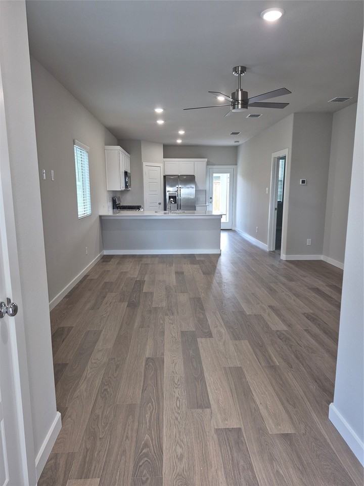 872 Sunflower Rd - Photo 4 of 12