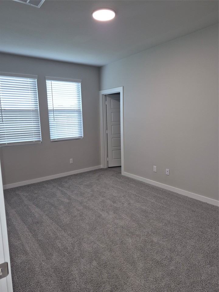 872 Sunflower Rd - Photo 7 of 12