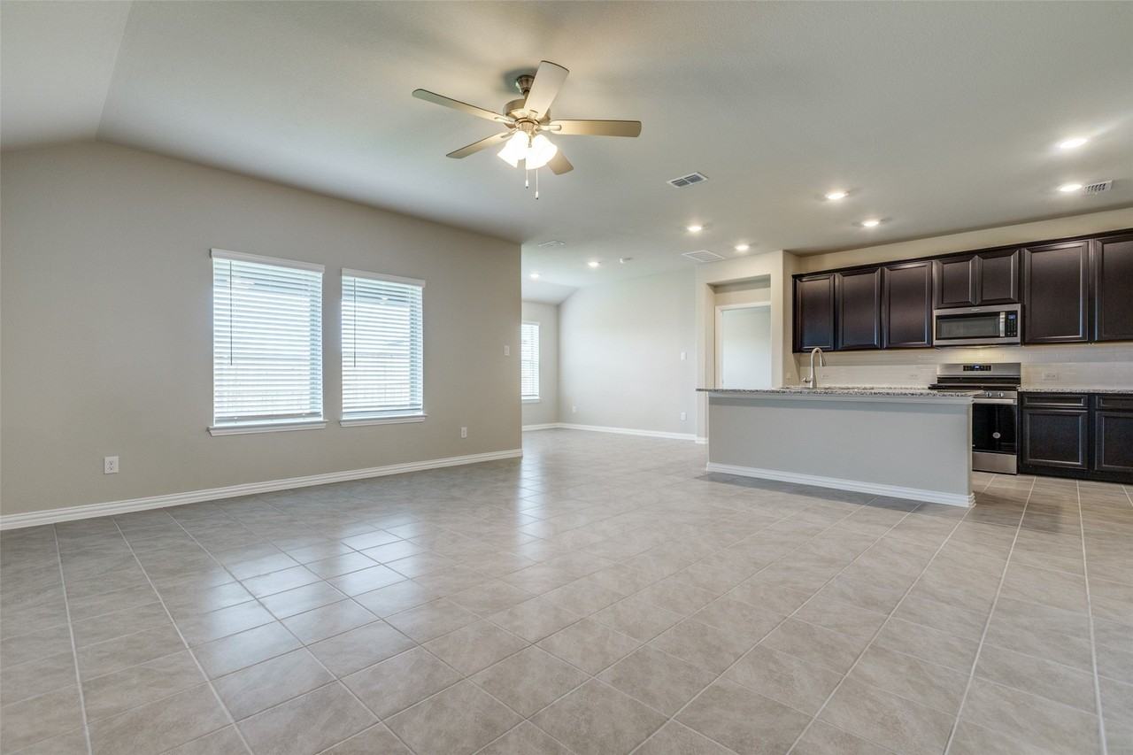 3904 Jasper Ln - Photo 4 of 25