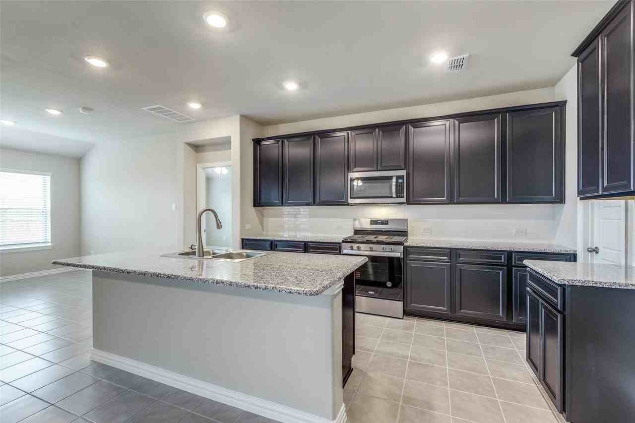 3904 Jasper Ln - Photo 7 of 25