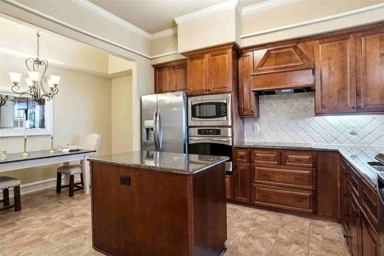 301 Watermere Dr #414 - Photo 2 of 32