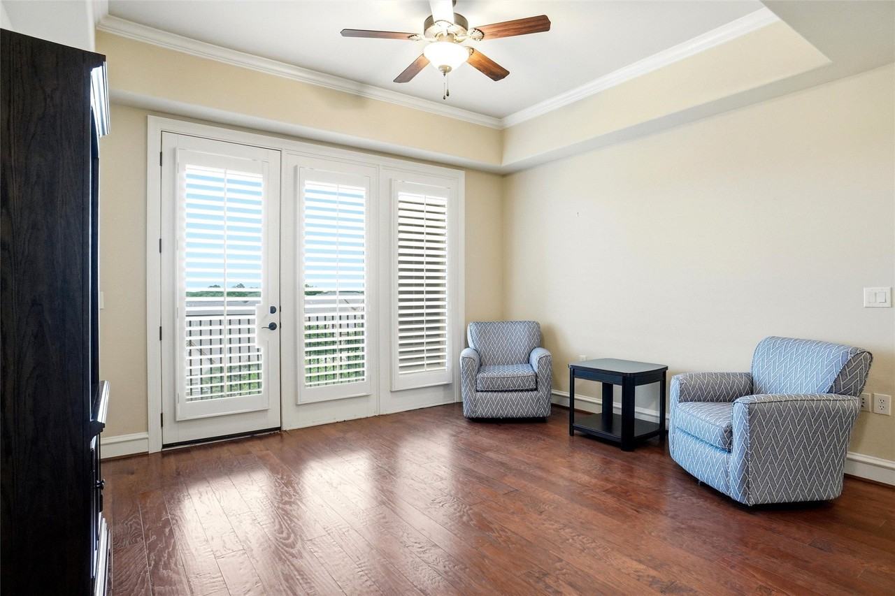 301 Watermere Dr #414 - Photo 6 of 32