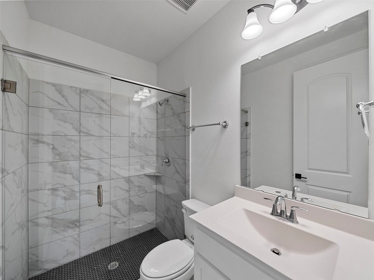 4280 Mill Pond Dr - Photo 7 of 37