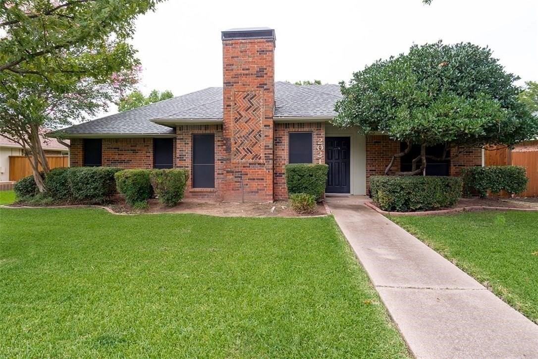 2021 Espinosa Dr