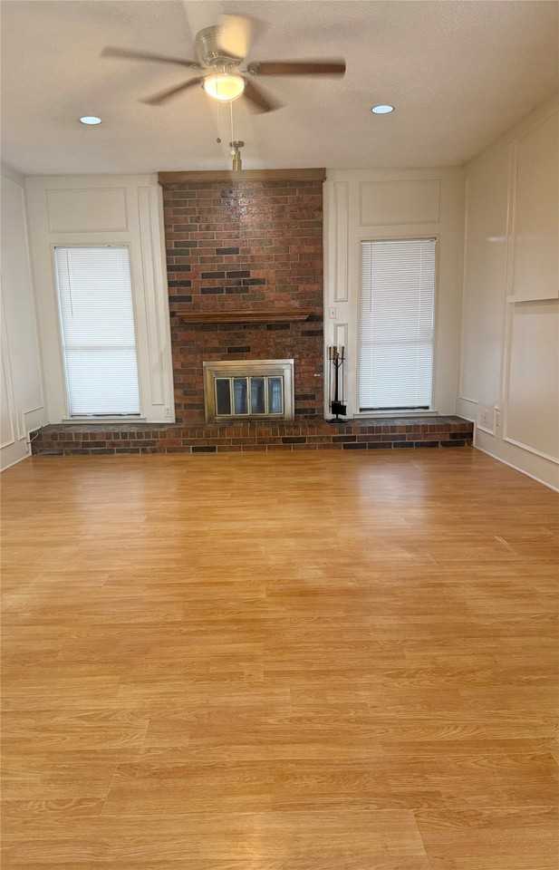 2021 Espinosa Dr - Photo 3 of 9