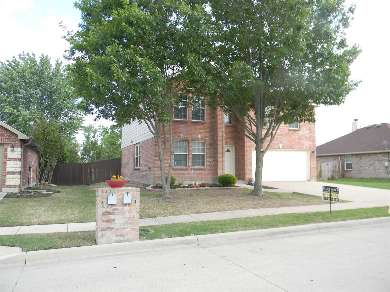 4636 Mountain Oak St - Photo 2 of 20