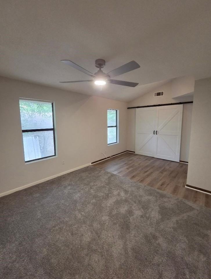8109 Tinsley Ln - Photo 5 of 9