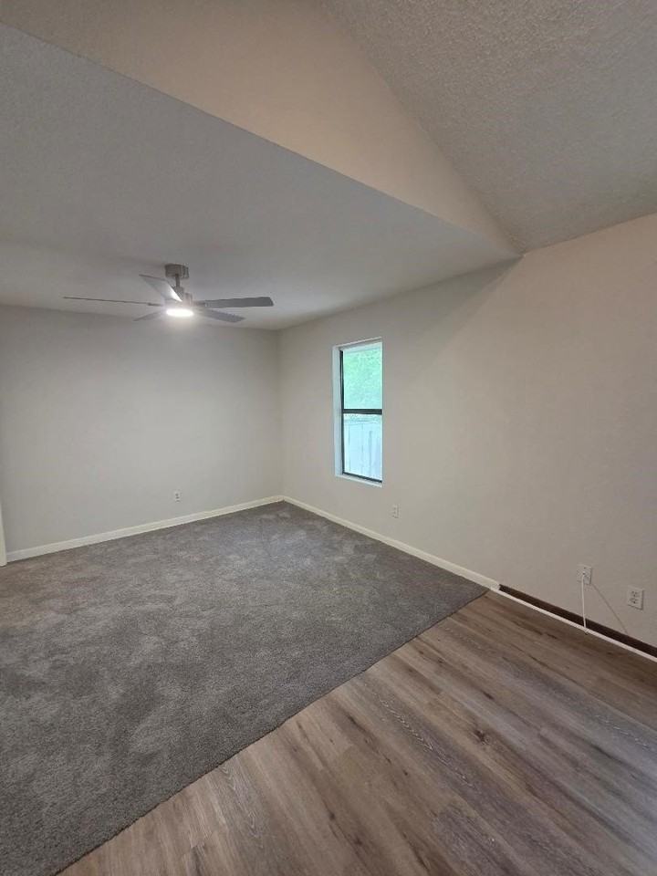8109 Tinsley Ln - Photo 7 of 9