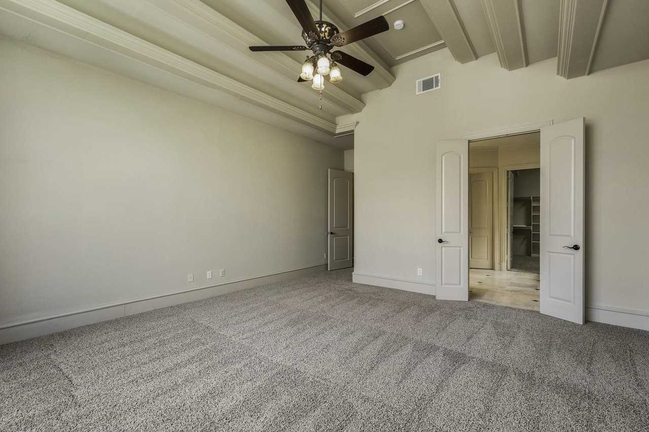 6916 Cannon Falls Dr - Photo 4 of 26